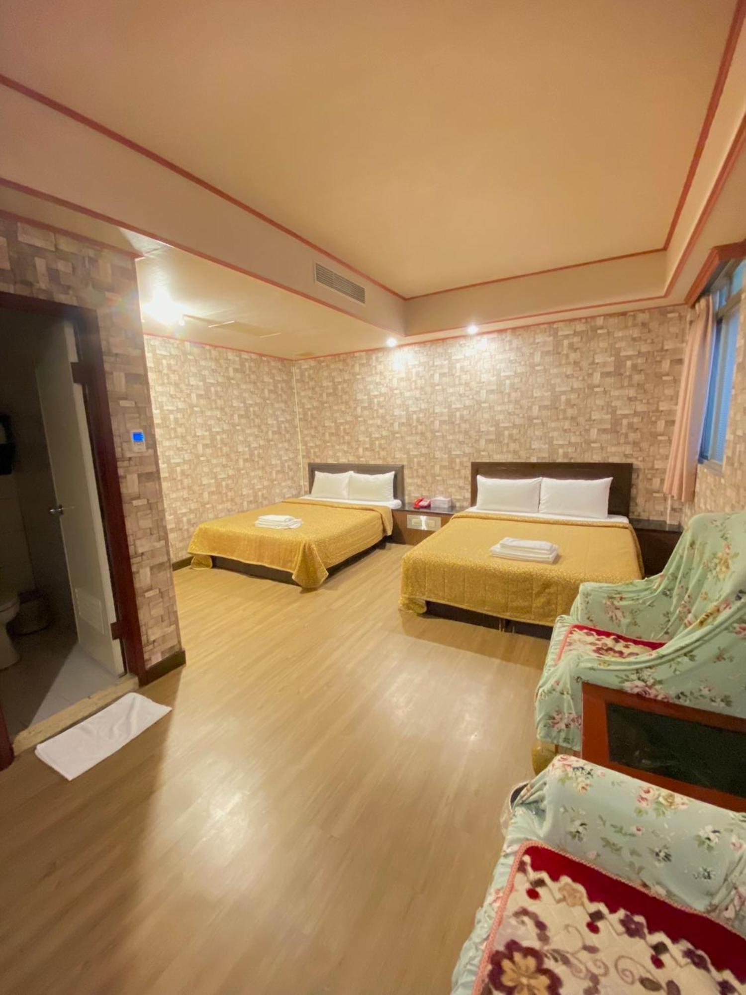 Hotel Lee-Chan Тайпей Екстериор снимка